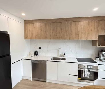 Experience contemporary living in this spacious 3-bedroom, 3-bathro... - Photo 4