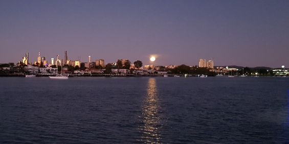Hamilton - Photo 3