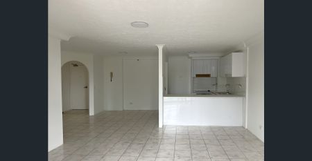 1-bedroom apartment in the Surfers Century building - Photo 3