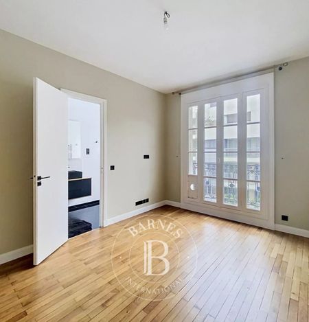 Appartement • La Plaine des Sablons - Photo 2
