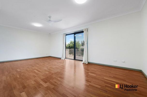 Private Rear Villa with Light-Filled Living & Courtyard - Photo 1