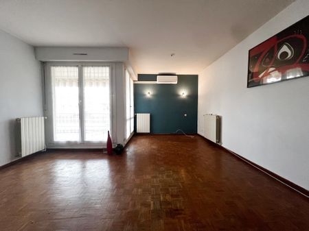 Location Appartement 3 pièces 68m² PONT ST ESPRIT 30130 - Photo 2