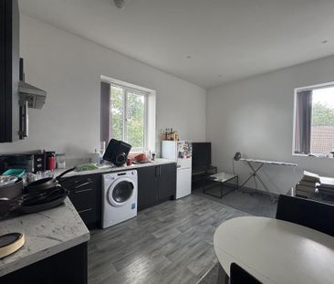 1 bedroom apartment to rent - Photo 2