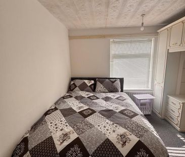 4 bedroom house to rent - Photo 2