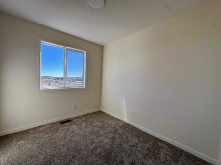 Just Built! Stunning 4 Bedroom Home In Sirocco Sw Special Incentive - Photo 2