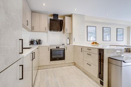 2 bedroom flat to rent - Photo 2