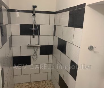 Location Appartement 1 pièce 26m² HYERES 83400 - Photo 1