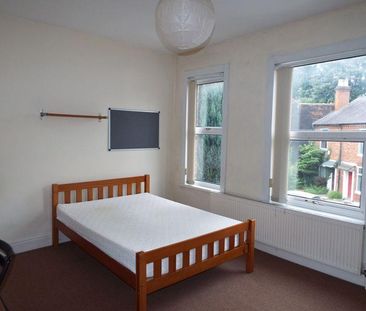 4 bedroom terraced house to rent - Photo 1