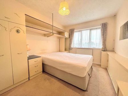 Picton Gardens, Bridgend, CF31 - Photo 4