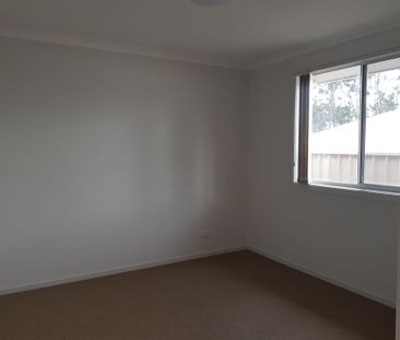 Duplex in Batehaven - Photo 2