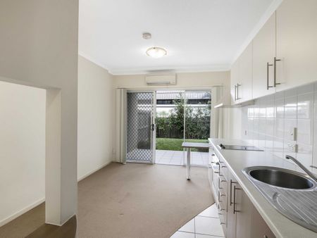 Stunning Studio Apartment in New Farm! - Photo 4