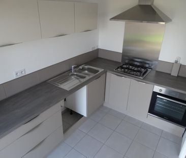 T3 à louer à NEUVILLE EN FERRAIN - Réf. 358 - Photo 3