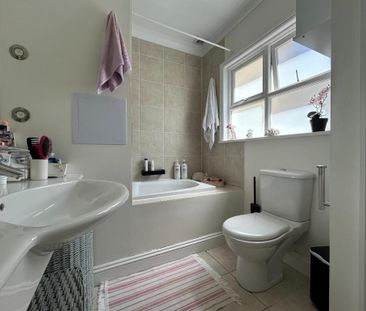 2 bedroom apartment to rent - Photo 6