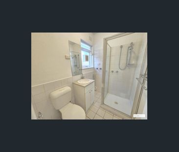 Great and Bright 1 bed apartment in Glen Iris - Photo 6