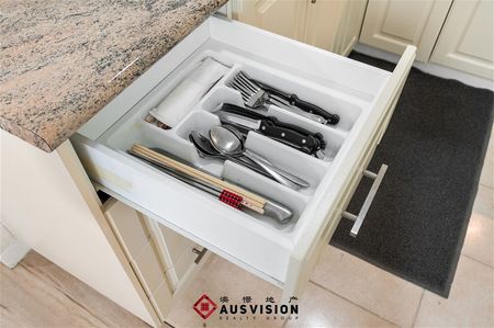 $578/w Fully Furnished 1x1 Apt in Belmont - Photo 2