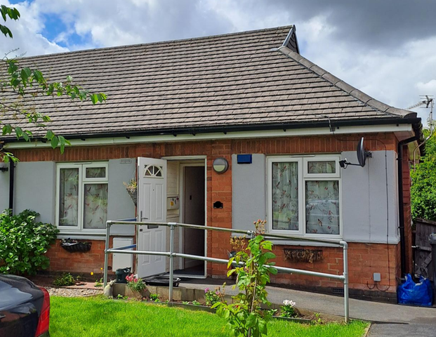 Devon Close, Stapenhill, Burton-on-Trent, Staffordshire, DE15 9NB - Photo 1