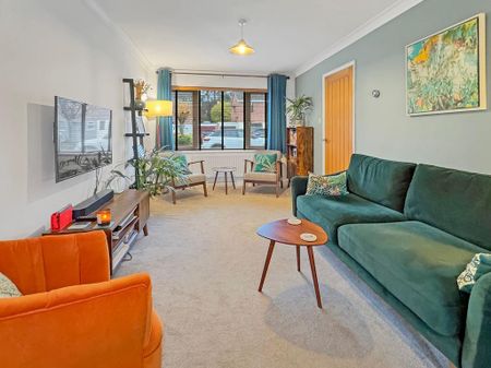 3 bedroom semi-detached house to rent - Photo 3