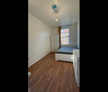 4 Bed Flat, Shadwell Gardens, E1 - Photo 4