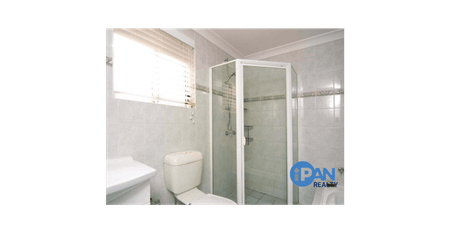 2 Spacious Bedroom Apartment for Rent in Merrylands - Photo 5