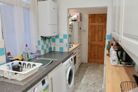 Montague Road (3 bed) - Photo 2
