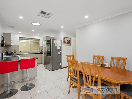 5A Medlar Grove, South Lake - Photo 2