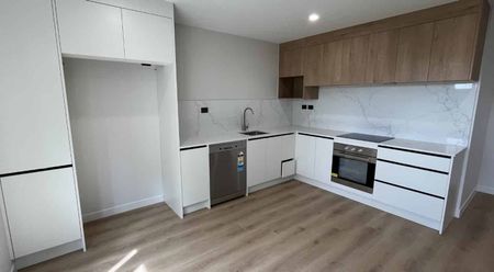 Spacious 3-Bedroom Family Home in Papatoetoe, Auckland City - Photo 5