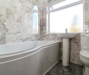 3 bedroom end of terrace house to rent - Photo 5