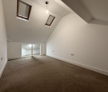 Whitchurch Road, Cardiff - Photo 1