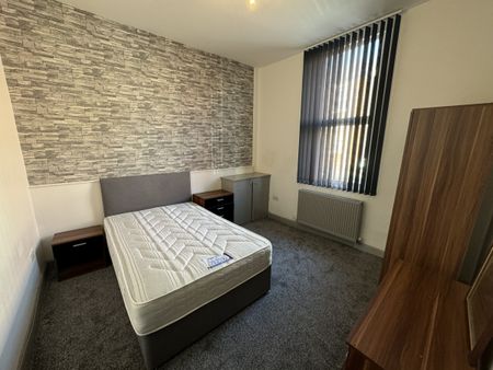 Room 1, 5, Eldon Street, Preston - Photo 3