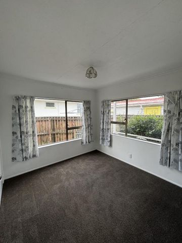 Great Family Home in Convenient Location - Photo 5