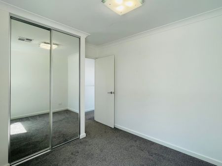 Modern Living Meets Comfort in This Stylish 3-Bedroom Townhouse - Don’t Miss Out! - Photo 2