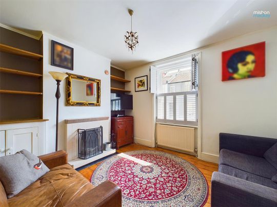 4 bedroom terraced house to rent - Photo 1