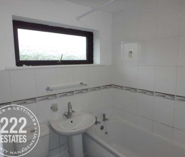 Culbin Close - Warrington - WA3 - Photo 4