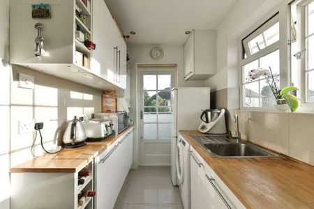 Grove Close, Kingston, KT1 - Photo 3