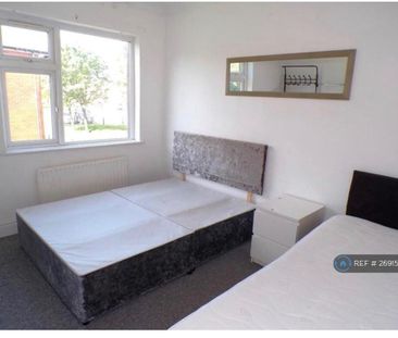 3 bedroom end of terrace house to rent - Photo 5