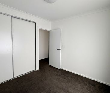 2/2 Lorenz Street, CAMPBELLTOWN - Photo 2