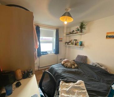 4 bedroom house to rent - Photo 2