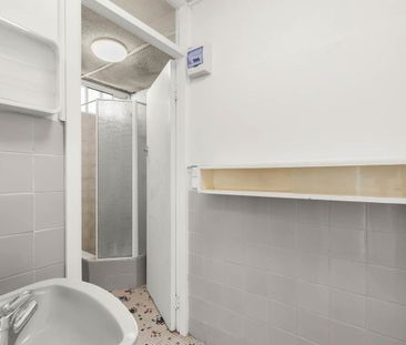 Inner city with sprawling views - Photo 3