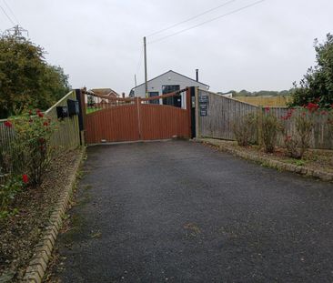 Drainless Road, Sandwich - Photo 4