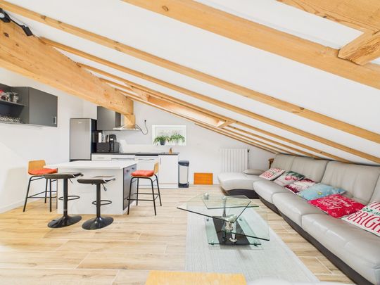 Appartement 3.5 pièces rénové avec charme à Crassier - Photo 1