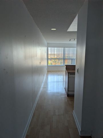 For Lease - 36 Lee Centre Drive Unit# 2515, Toronto, Ontario - Photo 2