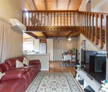 Three Bedroom Oasis - Photo 2