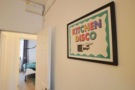 2 Bedroom Home – Medium Let - Photo 2