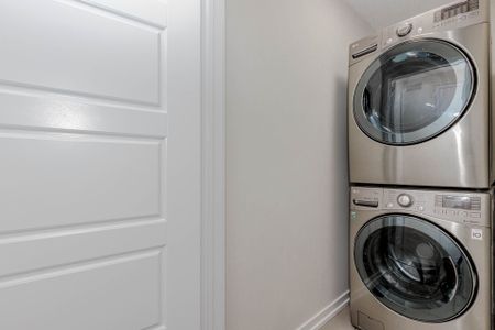 For Lease - 74 Pagebrook Crescent, Hamilton, Ontario - Photo 2