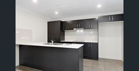 Seaside Estate - Photo 2