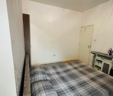 Double bedroom to rent close to seven king station - £850 pcm - Photo 1