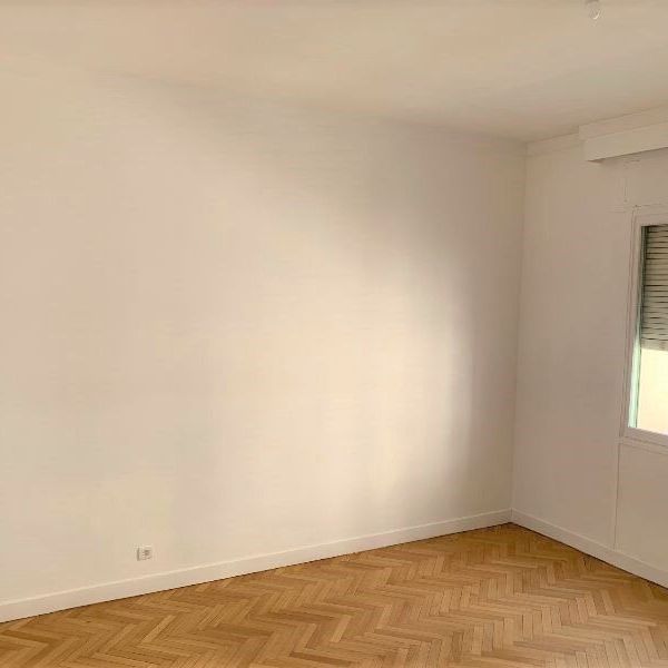 Appartement 3 pièces 85m2 MARSEILLE 8EME 1 476 euros - Photo 1