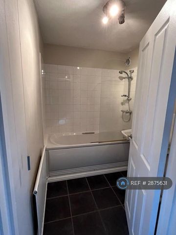 2 bedroom maisonette to rent - Photo 2