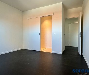 Duplex - Photo 2