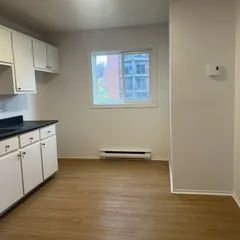 1 room apartment of 78m² in Sherbrooke - Photo 2